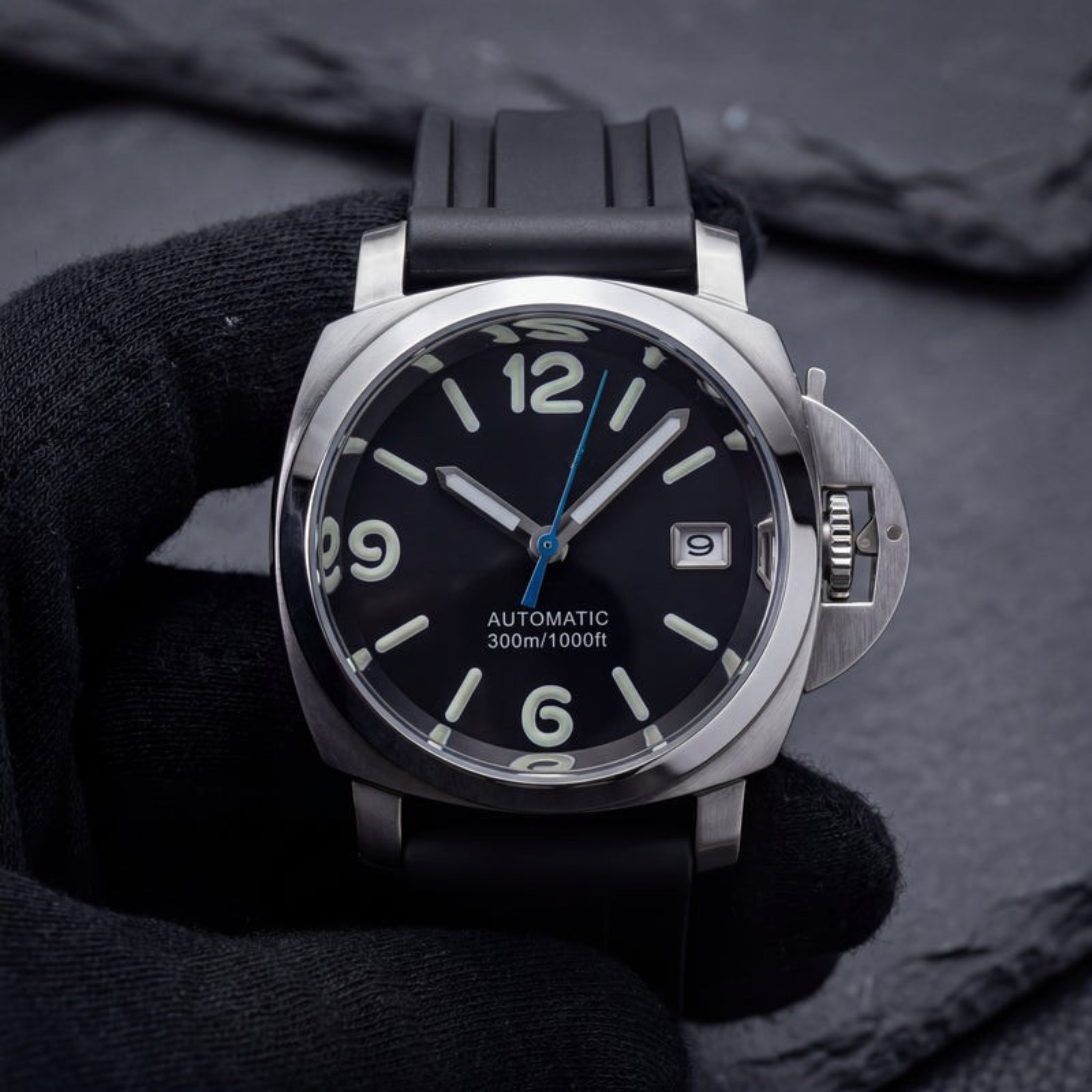 Essentia | Black Rubber