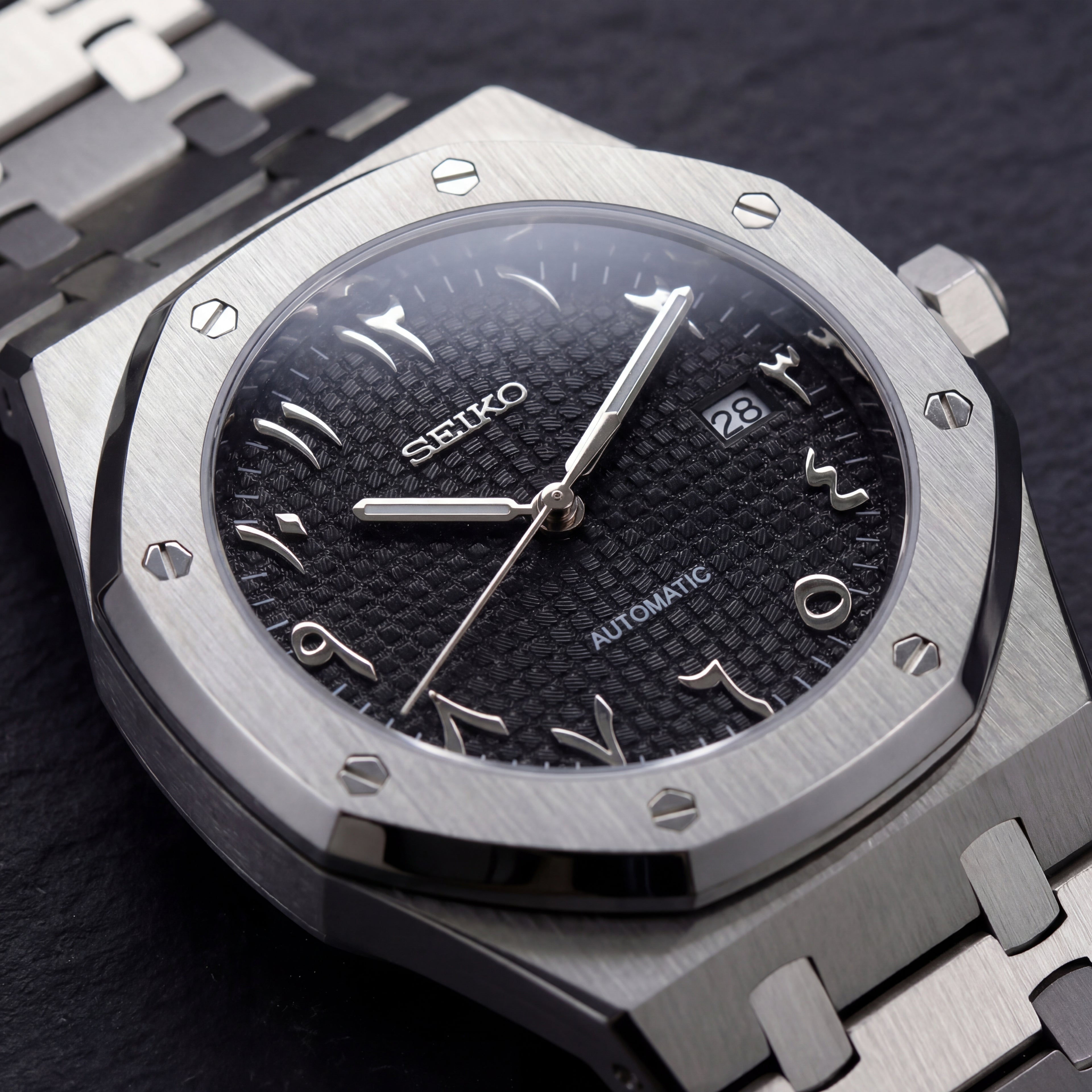 Royal Seikoak | Arabic Black